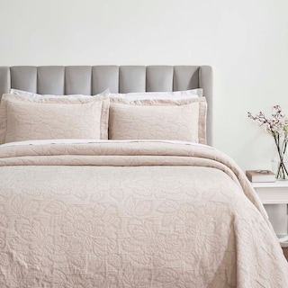 Superior Hibiscus Cotton Matelasse Woven Bedspread and Sham Set