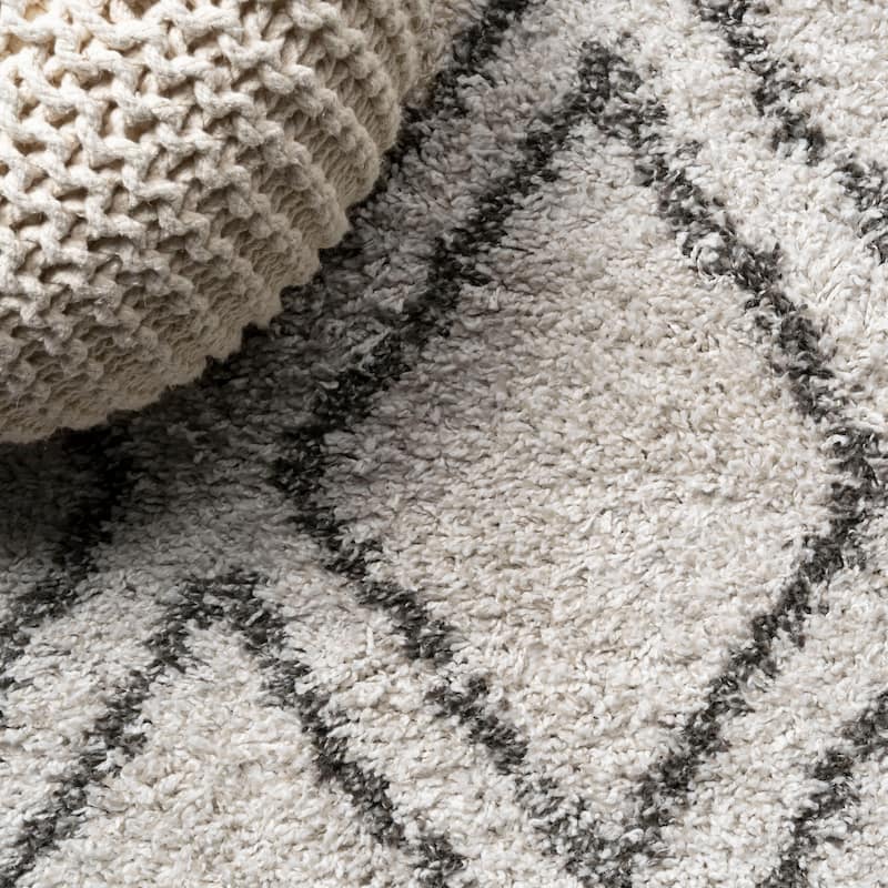 JONATHAN Y Algaida Diamond Trellis Shag Area Rug