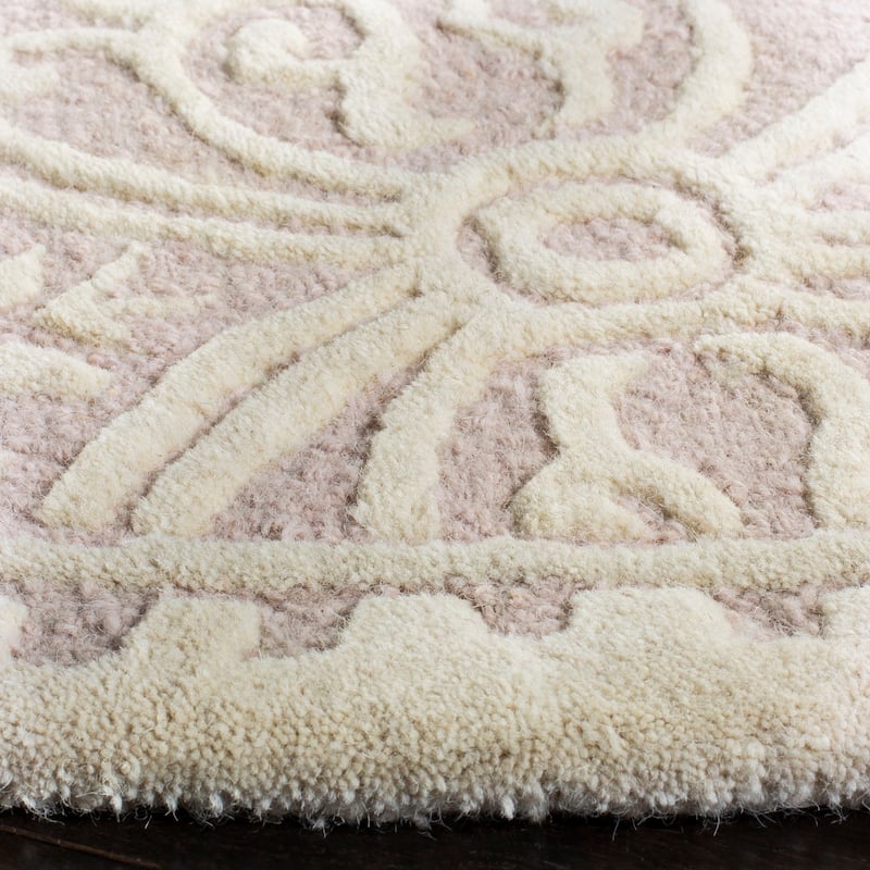 SAFAVIEH Handmade Cambridge Myrtis Moroccan Wool Rug