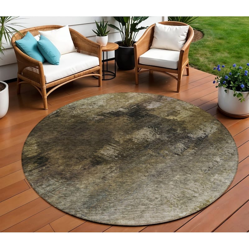 HomeRoots Abstract Transitional Rectangle Outdoor Rug - 8' Round