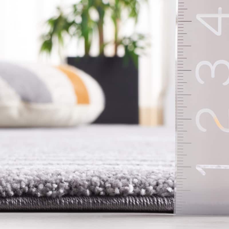 SAFAVIEH Symphony Cordia Traditional Rug