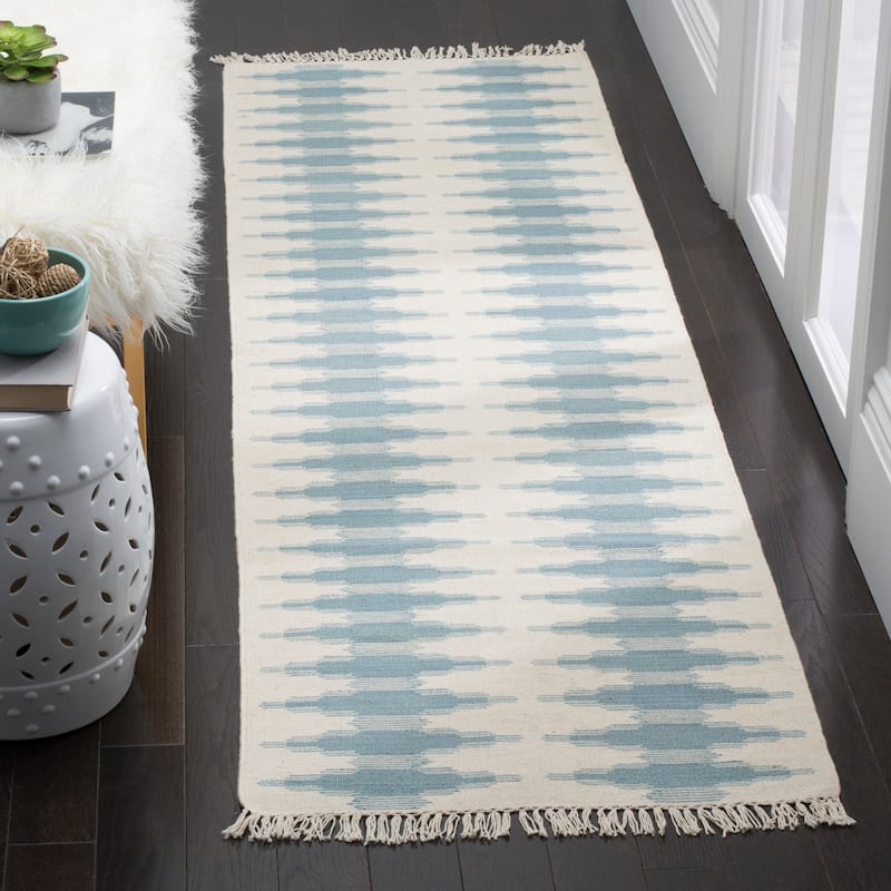 SAFAVIEH Handmade Kilim Yuliana Reut Casual Tribal Wool Rug - 2'3" x 8' Runner - Ivory/Blue
