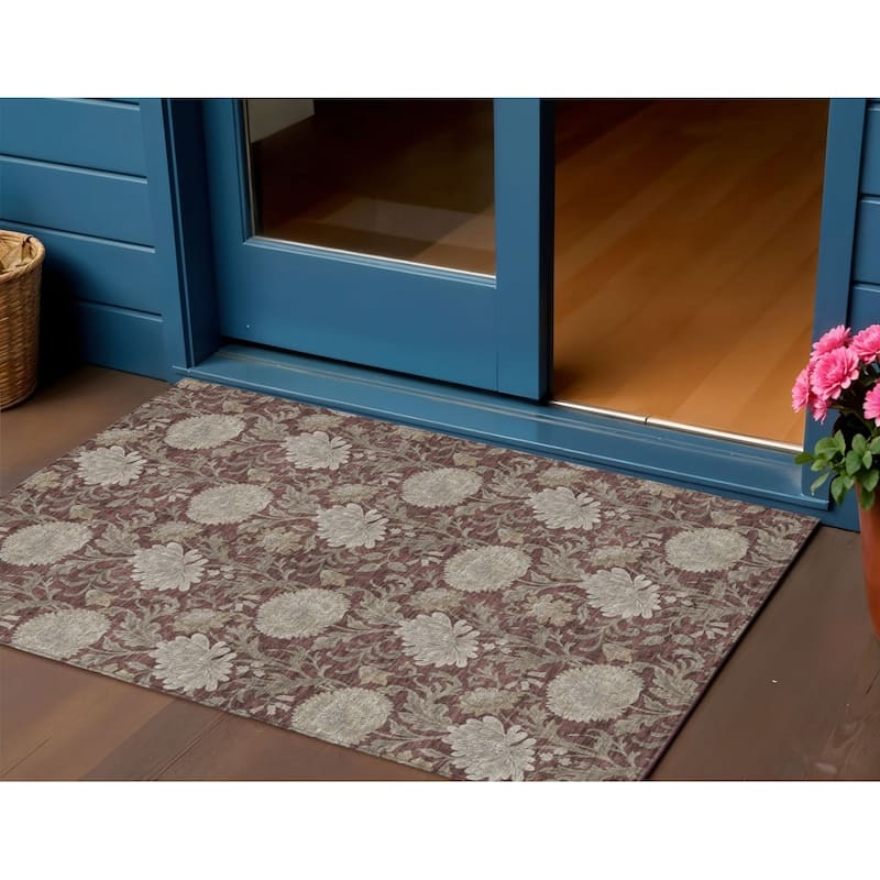 HomeRoots Floral Transitional Rectangle Outdoor Rug - 3' x 5'