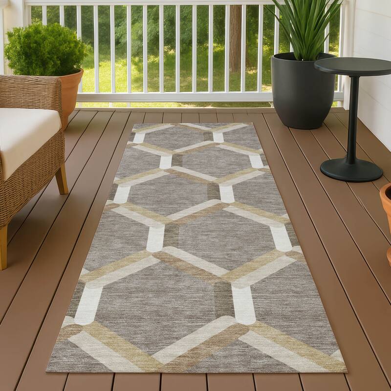 Machine Washable Indoor/ Outdoor Modern Trellis Chantille Rug - Taupe - 2'3" x 7'6"