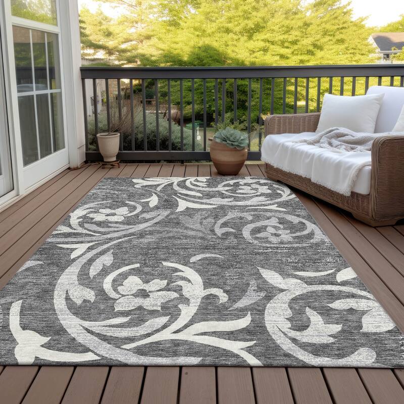 Machine Washable Indoor/ Outdoor Chantille Floral Scroll Rug - Charcoal - 2'6" x 3'10"
