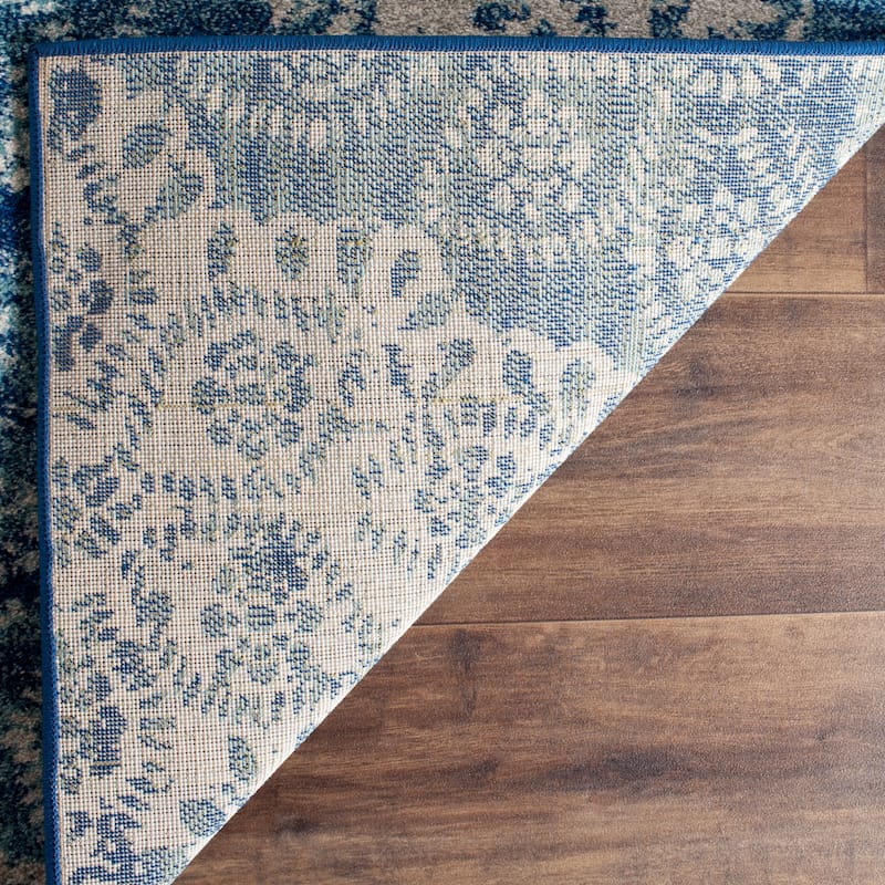 SAFAVIEH Evoke Lilliane Distressed Vintage Boho Rug