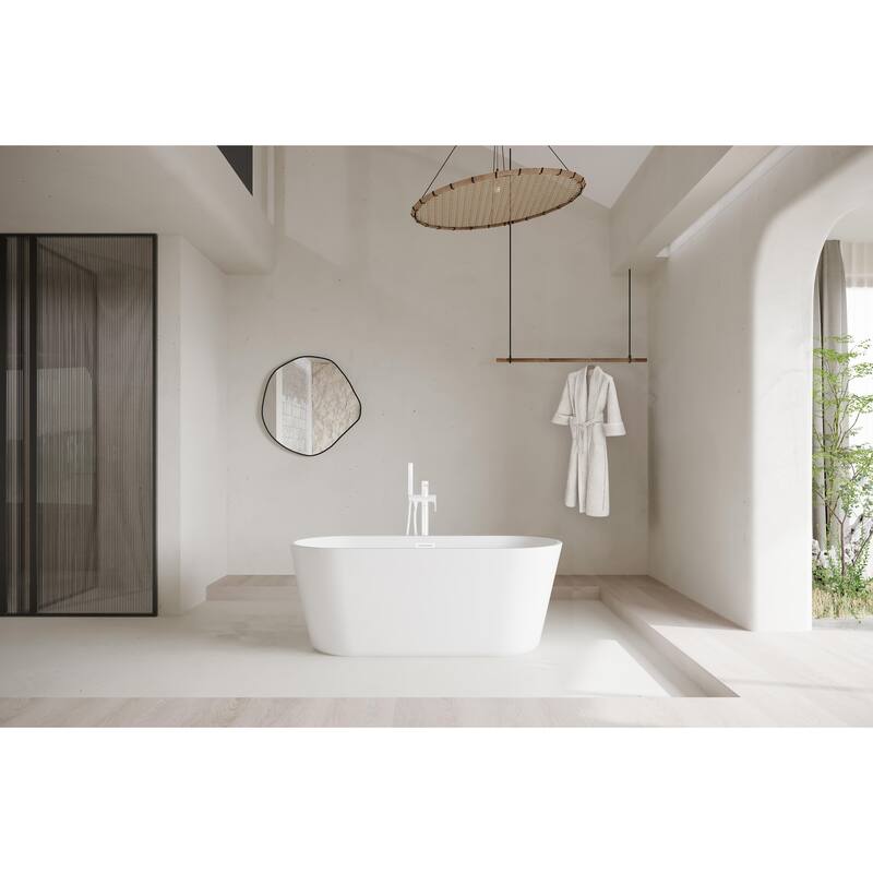 Odell Soaking Bathtub in Glossy White