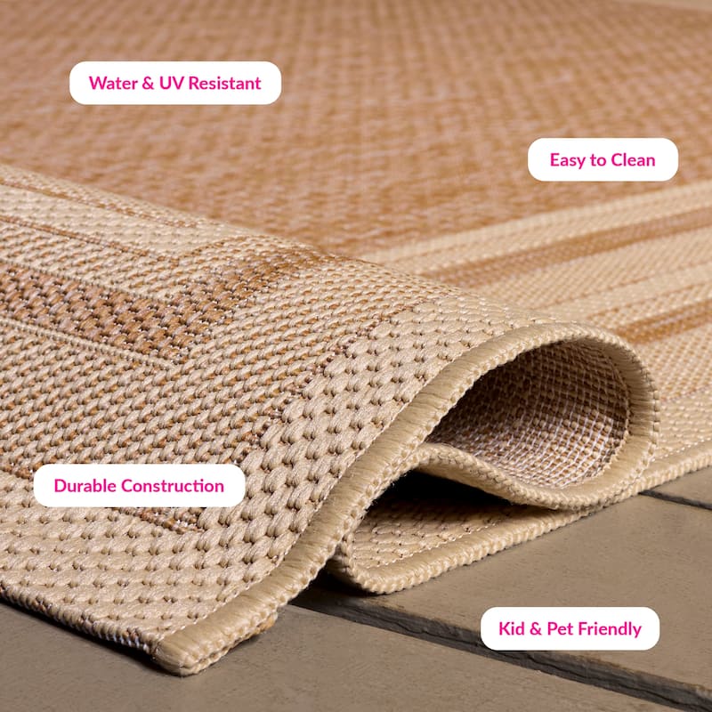 SAFAVIEH Courtyard Vickie Indoor/Outdoor Waterproof Patio Backyard Rug