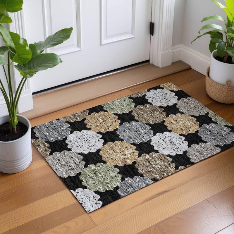 Machine Washable Indoor/ Outdoor Global Motif Chantille Rug