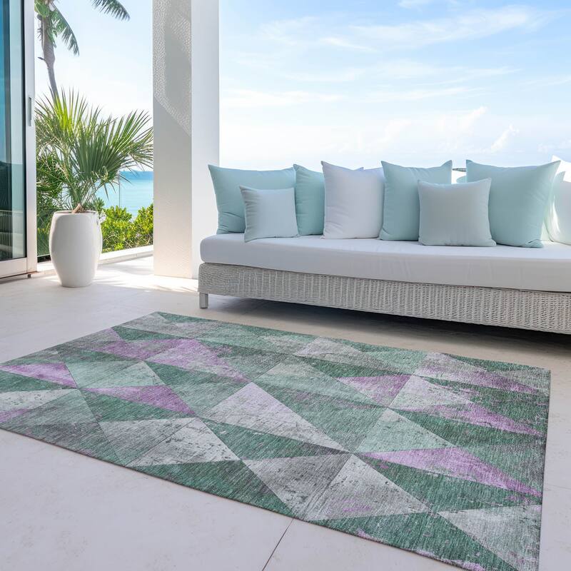 Machine Washable Indoor/ Outdoor Contemporary Diamonds Chantille Rug