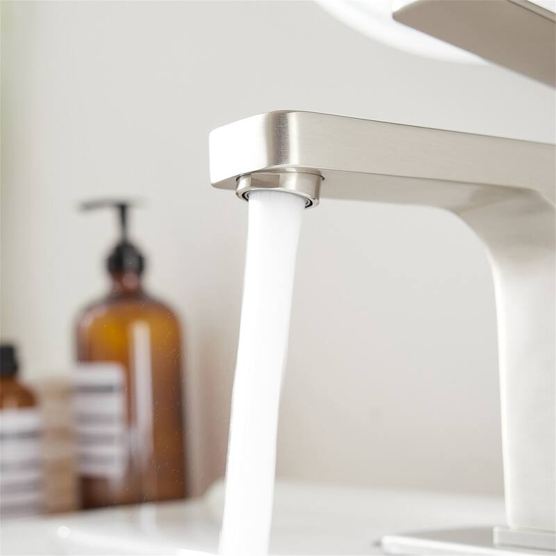 Single Handle Bathroom Faucet with Pop-up Drain 1 Hole Brass Modern Bathroom Sink Basin Vanity Faucets