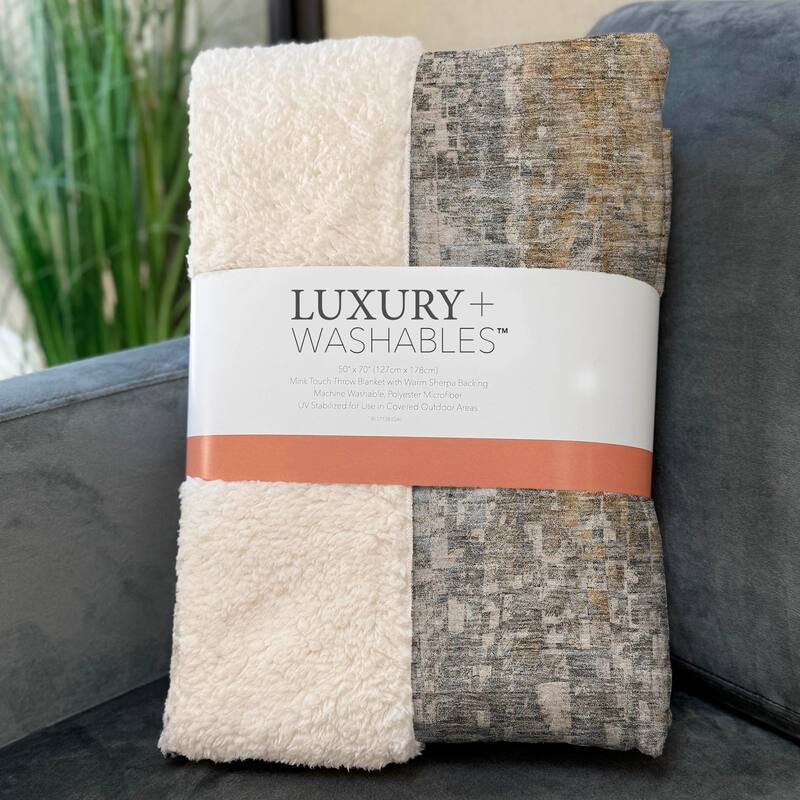 Premium Machine Washable Modern Mosaic Sherpa Throw Blanket