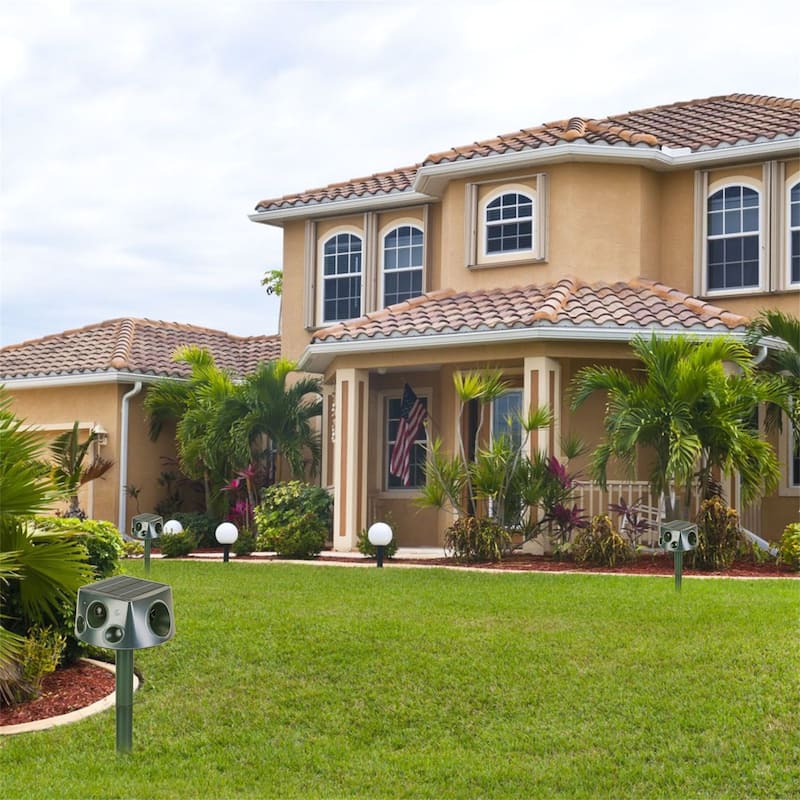 Ultrasonic Solar Animal Repeller with 6 Modes Motion Sensor Vibration Stake