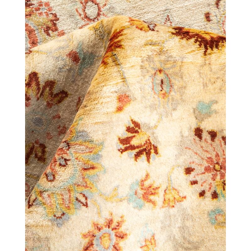 Overton Handknotted Wool Traditional Oriental Ivory Area Rug - 4' x 6'