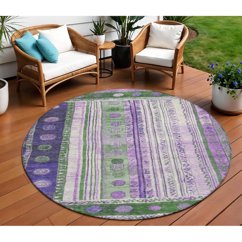 HomeRoots Striped Transitional Rectangle Outdoor Rug - 8' Round