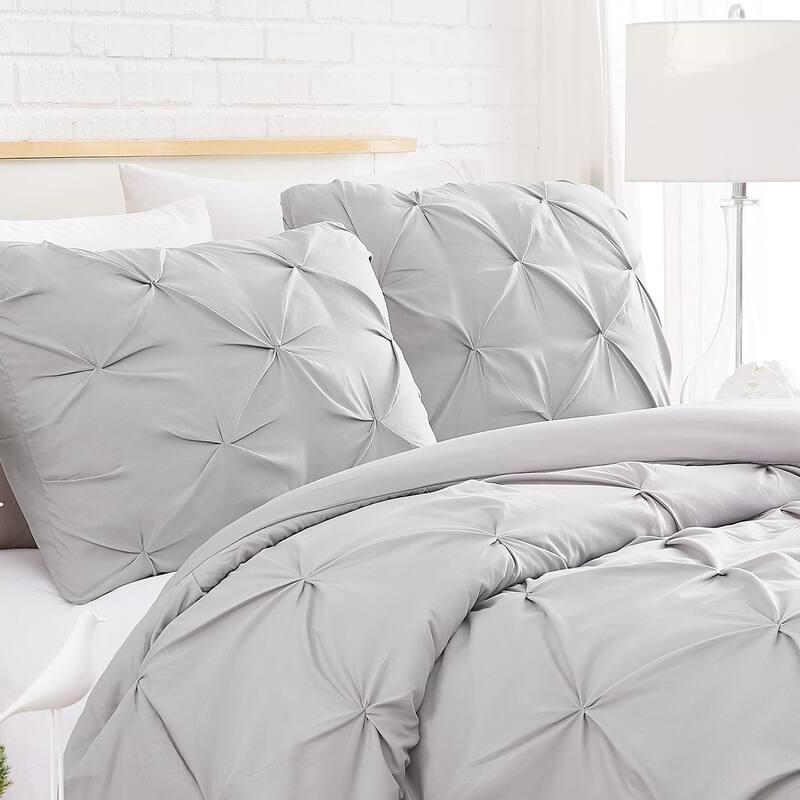 Pintuck 3 piece Duvet Cover Set