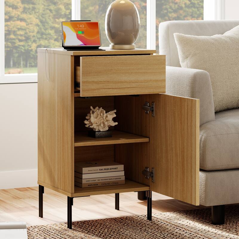 Modern Minimalist Nightstand Set Of 2 With Built-In Outlets, Reed Pattern Design