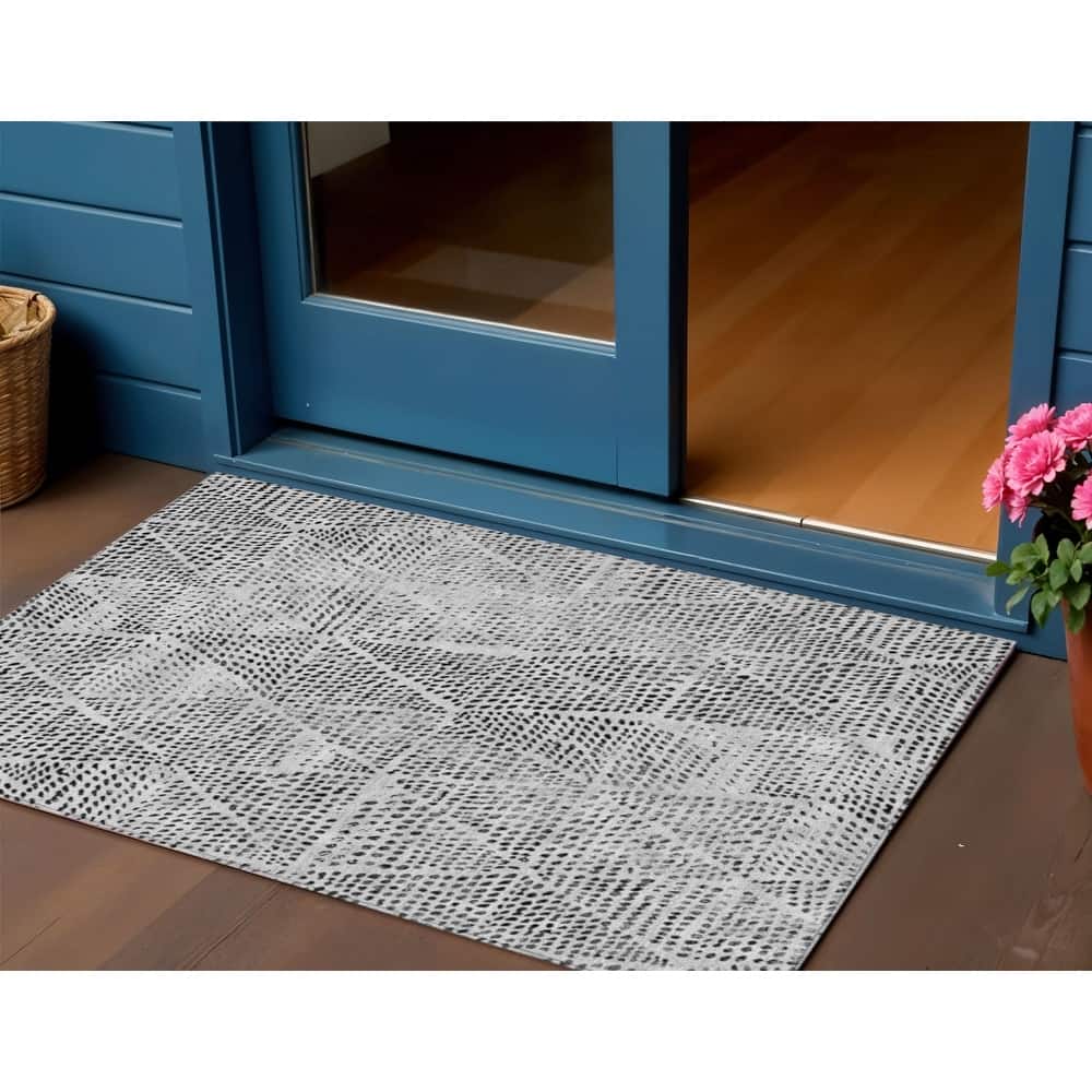 HomeRoots Geometric Transitional Rectangle Outdoor Rug