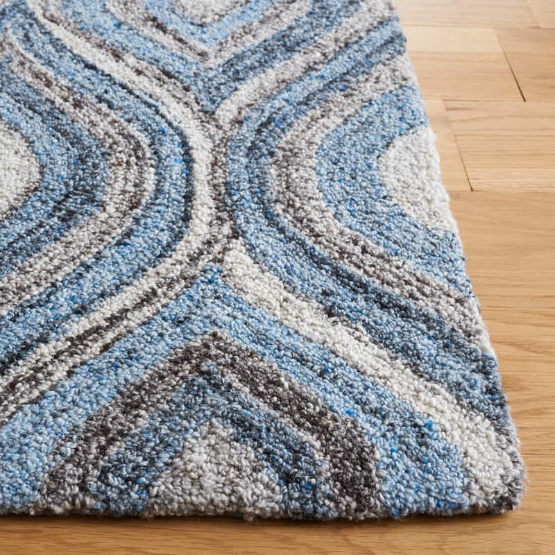 SAFAVIEH Handmade Abstract Florencia Geometric Ogee Wool Rug