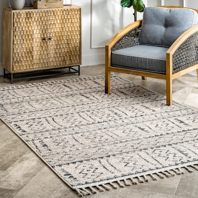 Nuloom Geometric Akua Ethnic Bands Tassel Area Rug