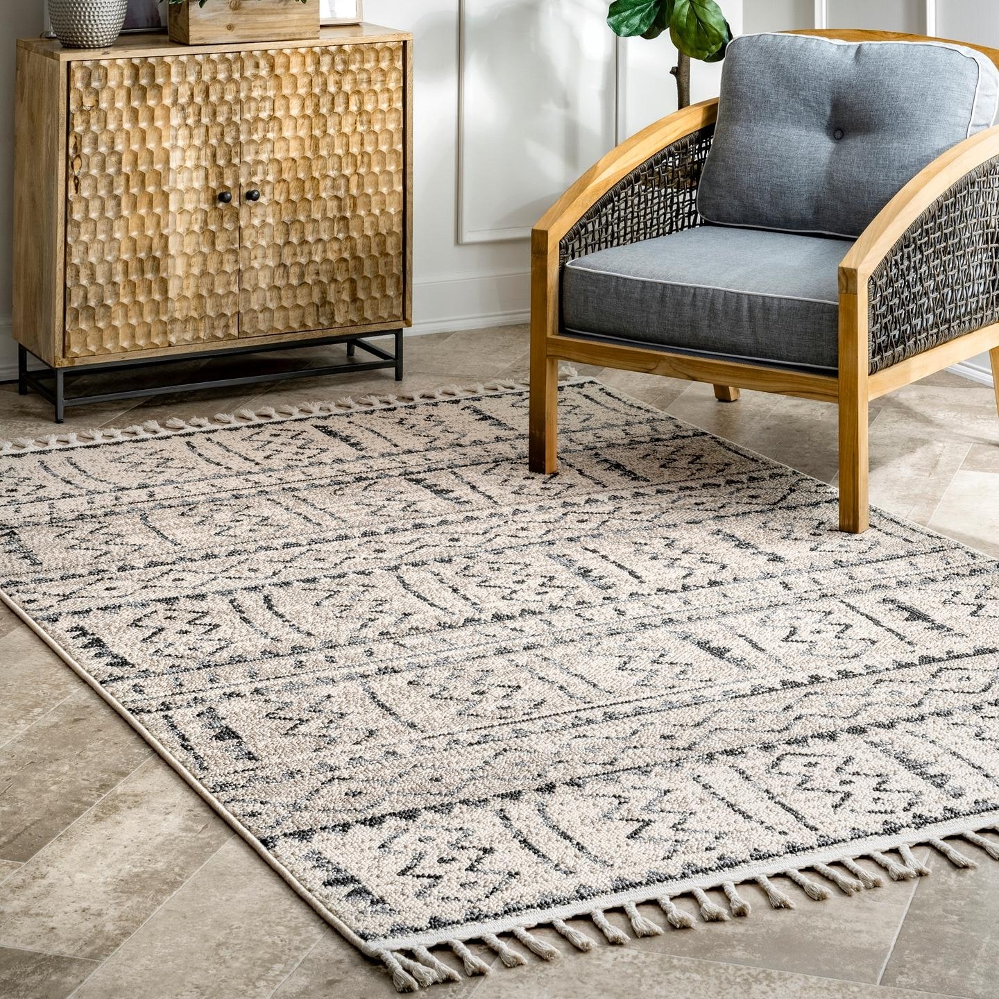 Nuloom Geometric Akua Ethnic Bands Tassel Area Rug