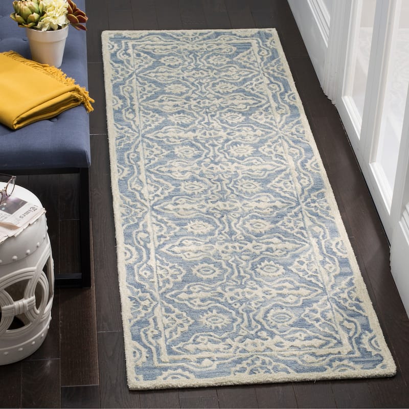 SAFAVIEH Handmade Bella Wivine Modern Floral Wool Rug - 2'3" x 7' Runner - Blue/Ivory