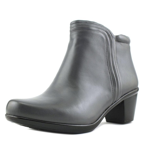 naturalizer elisabeth bootie