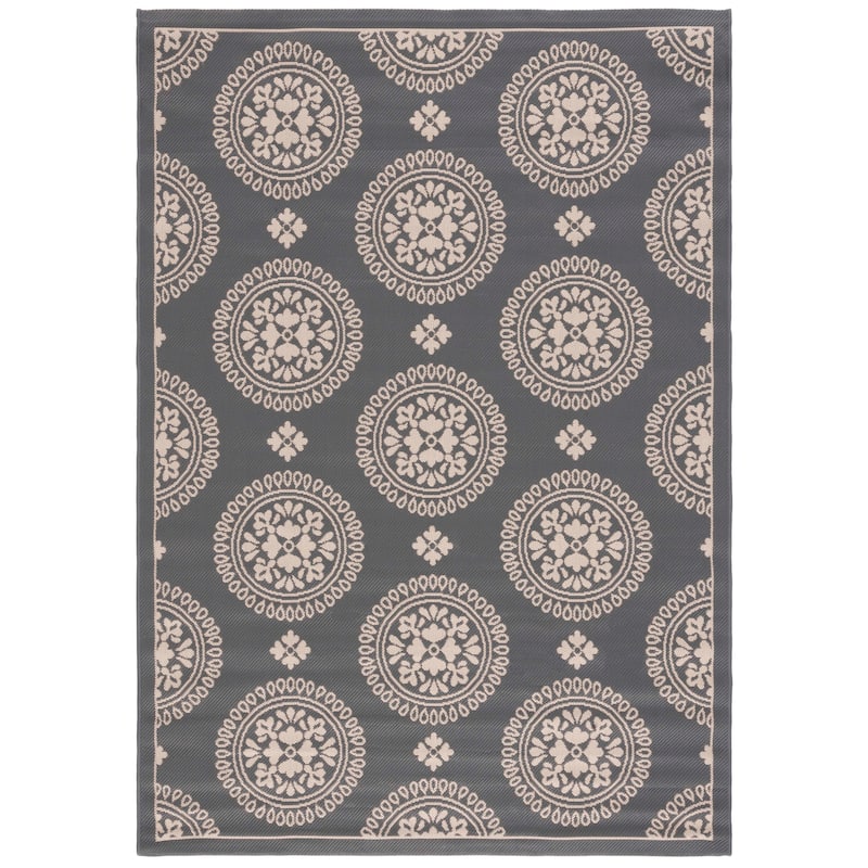 SAFAVIEH Courtyard Dilys Rug - 5'3" x 7'7" - Grey