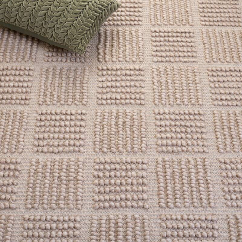 SAFAVIEH Handmade Natura Vizma Raised Textured Wool Blend Rug