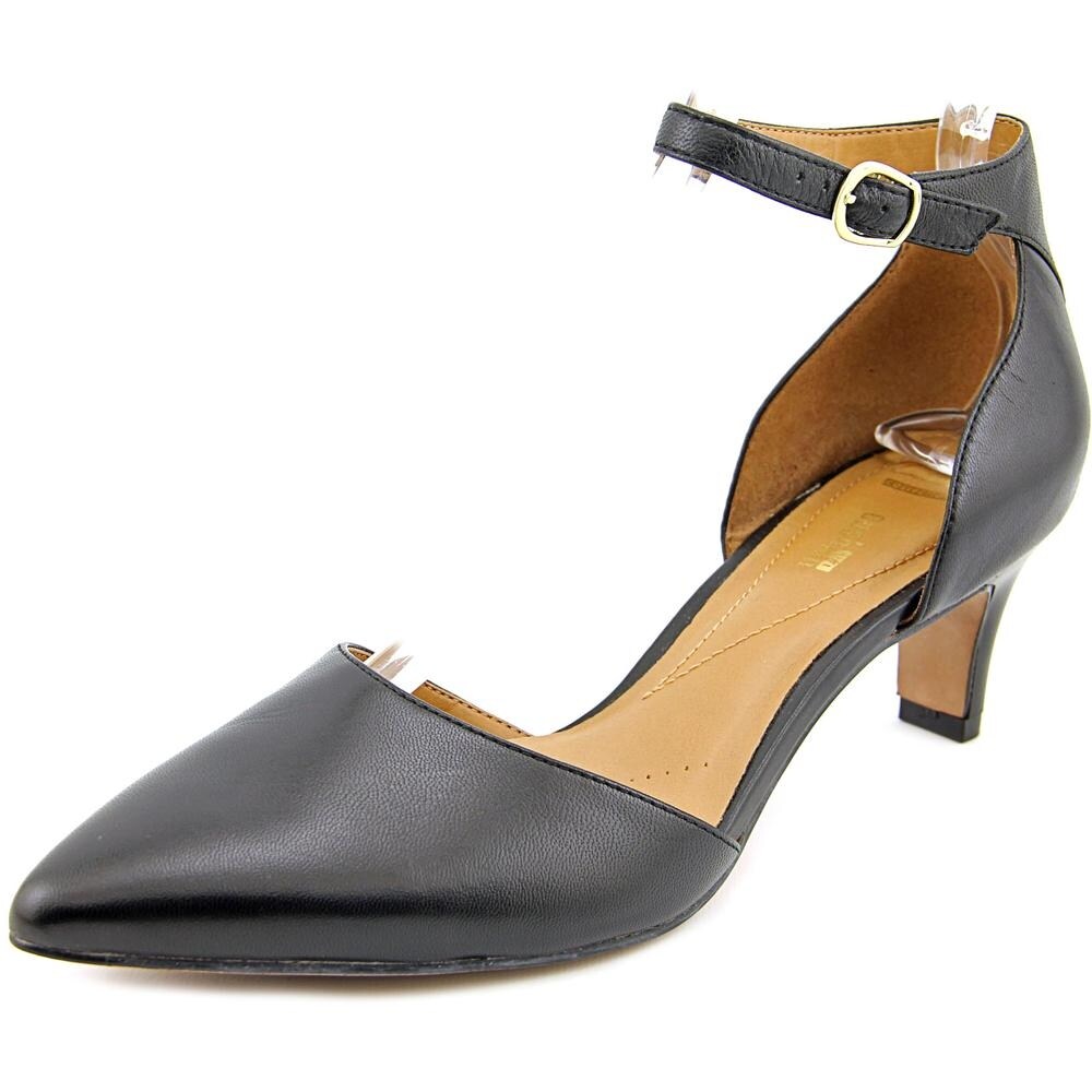 clarks pointed heels