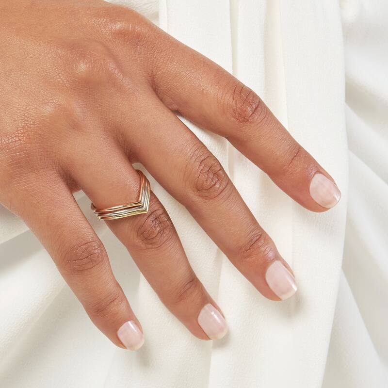 Marquee Jewels 14K Solid White Gold V Shaped Ring