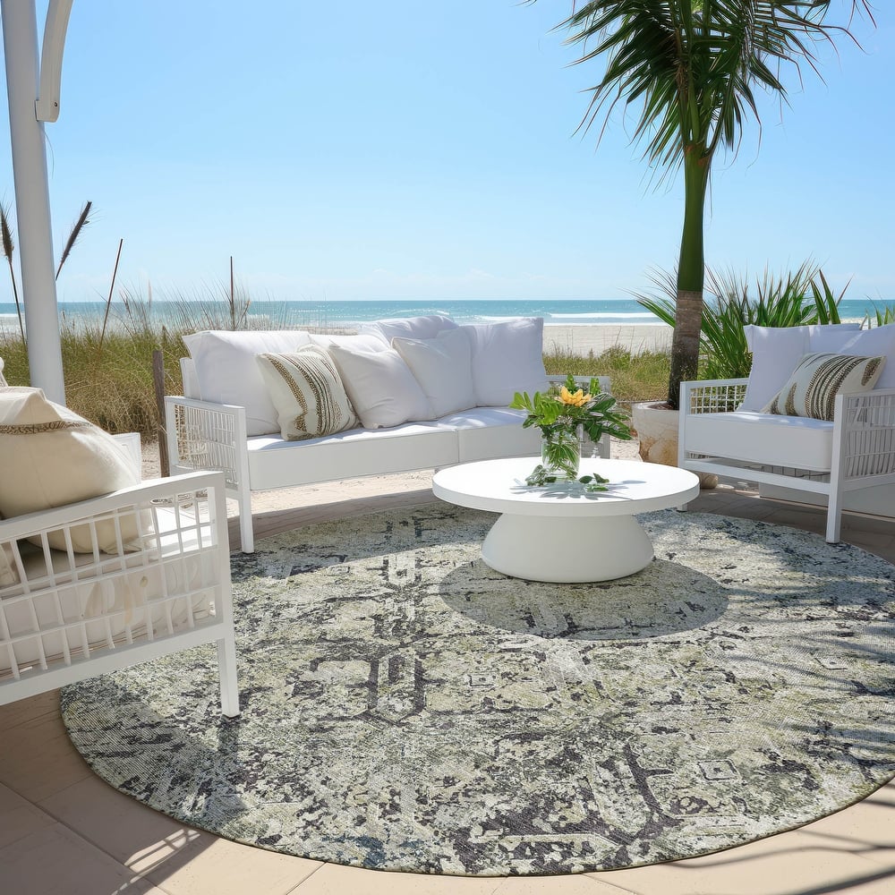 Machine Washable Indoor/ Outdoor Chantille Diamonds Distressed Rug