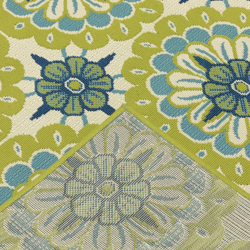 Vista Home Catalina Floral Medallions Indoor/Outdoor Area Rug--