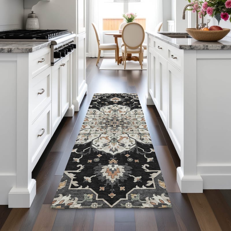 Machine Washable Indoor/Outdoor Traditional Heriz Chantille Rug