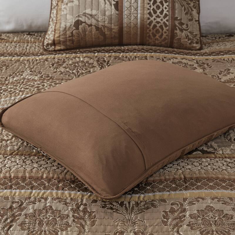 GDF Studio - Bellagio 6-Piece Reversible Jacquard Quilt Set with Decorative Pillows
