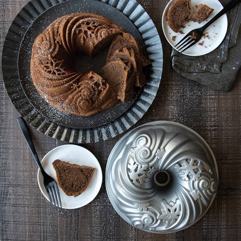 Nordic Ware Let It Snow Bundt Pan