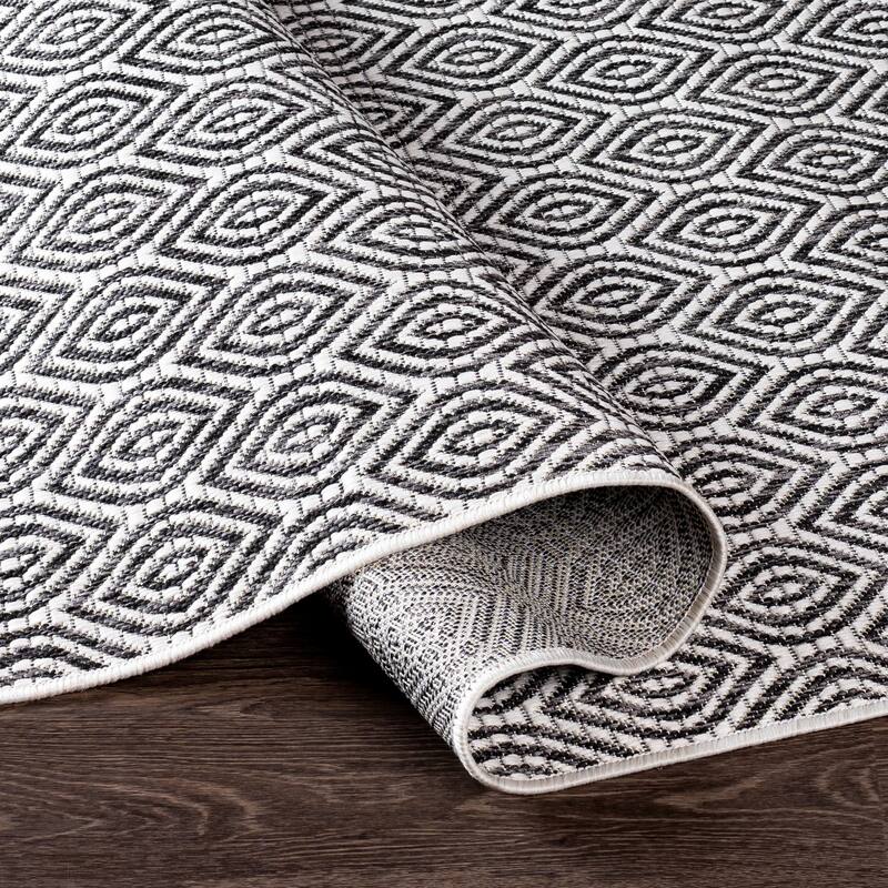 Artistic Weavers Mychael Indoor/ Outdoor Geometric Area Rug