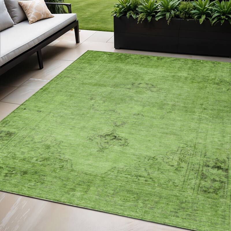 HomeRoots Oriental Traditional Rectangle Outdoor Rug - 5' X 8'