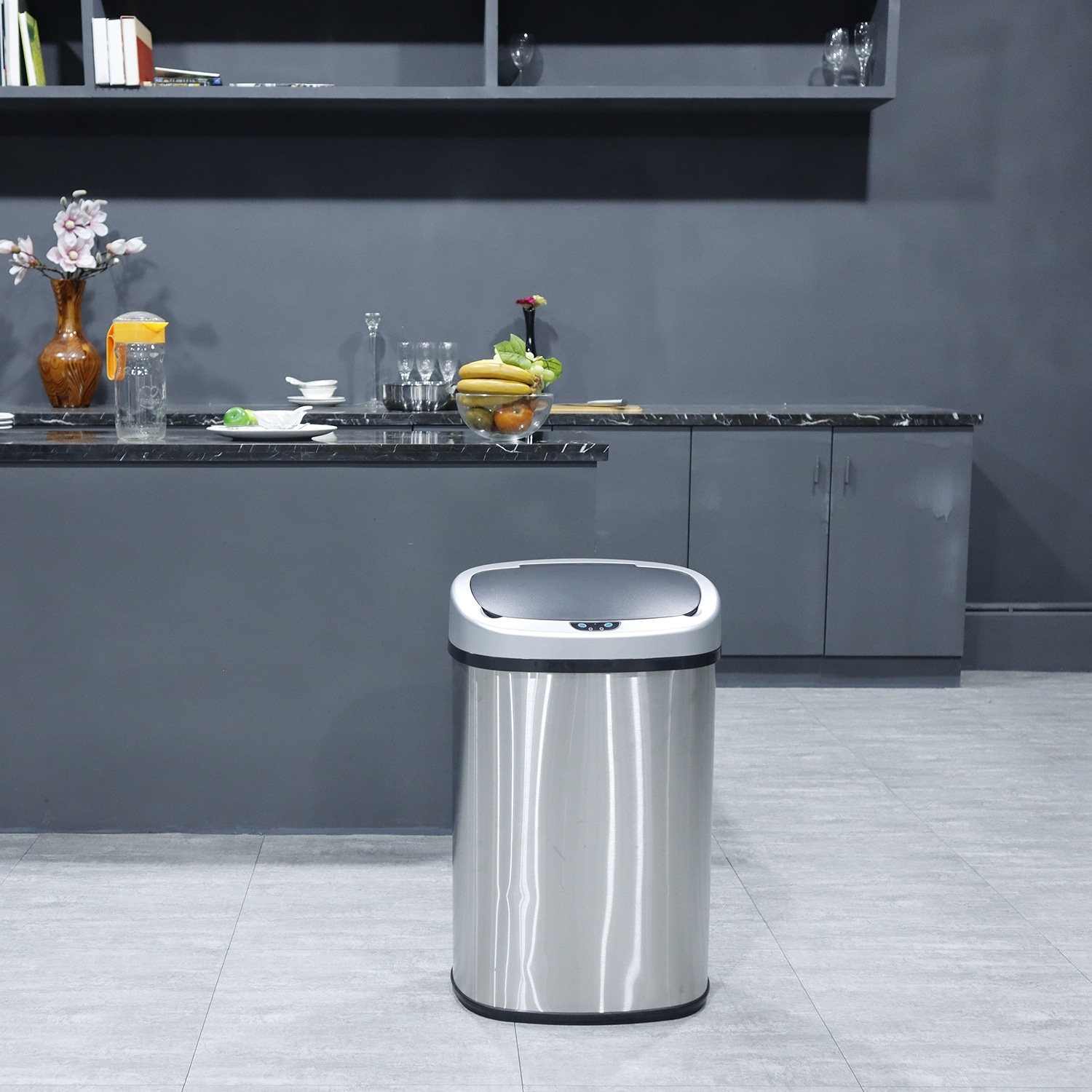https://ak1.ostkcdn.com/images/products/is/images/direct/f7742897124e9fa6c118b6c8007a938850c14e15/Totti-13-Gallon-Stainless-Steel-Matte-Finish-Motion-Sensor-Trash-Can-w--Black-Soft-Closing-Lid-%26-Active-Odor-Filter.jpg