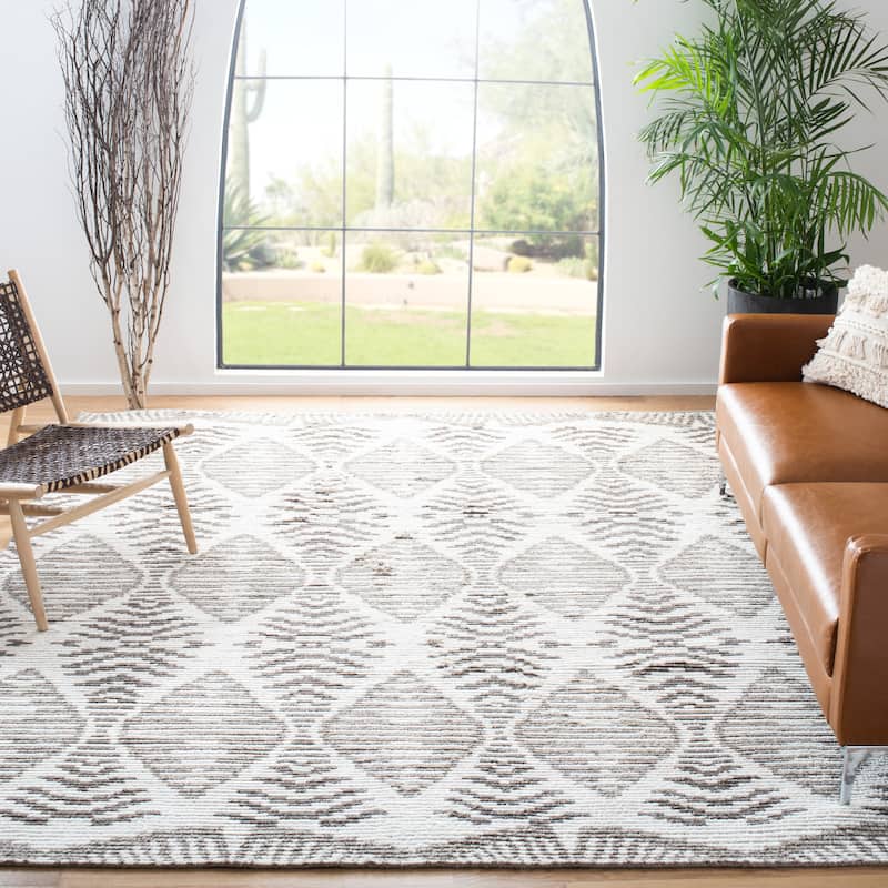 SAFAVIEH Hand-Knotted Kenya Ingalill Tribal Wool Rug - 9' x 12' - Grey/Ivory