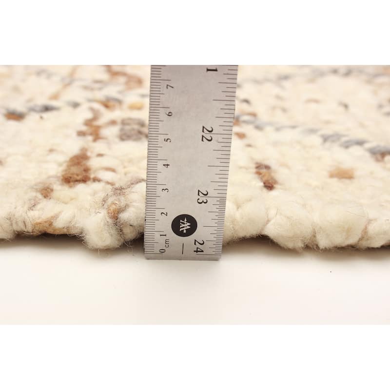 Sienna Cream Rug 5'5" x 7'7" - 5'5 x 7'7