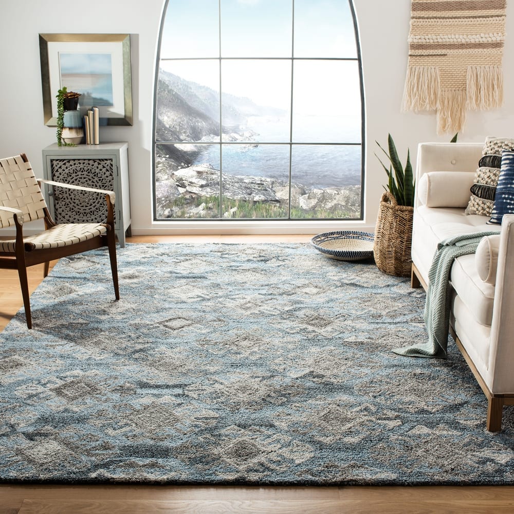 SAFAVIEH Handmade Abstract Arcangela Modern Wool Rug