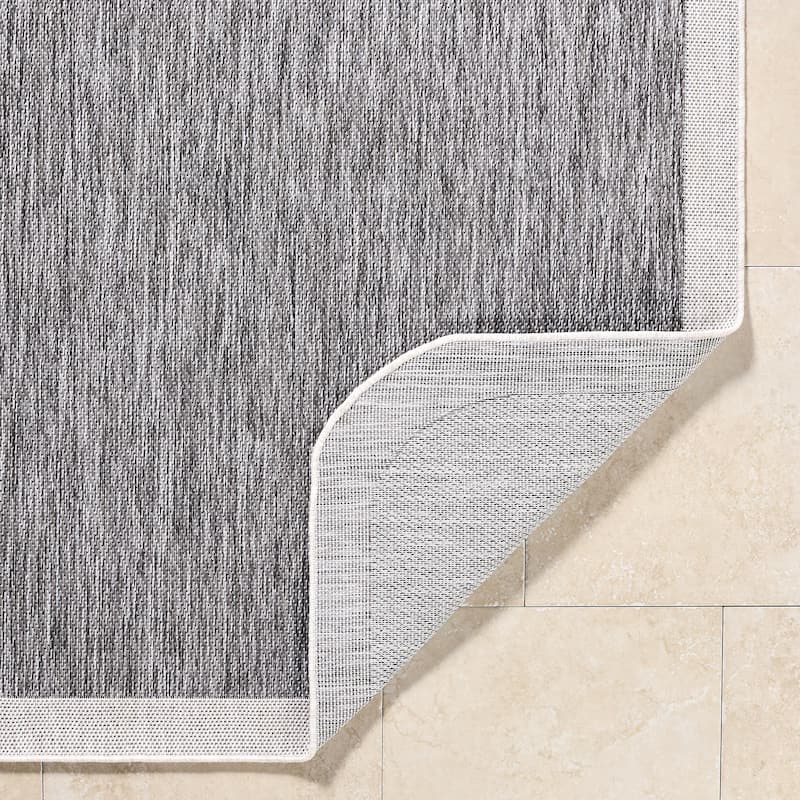 Livabliss Miami Beach Traditional Indoor/Outdoor Area Rug