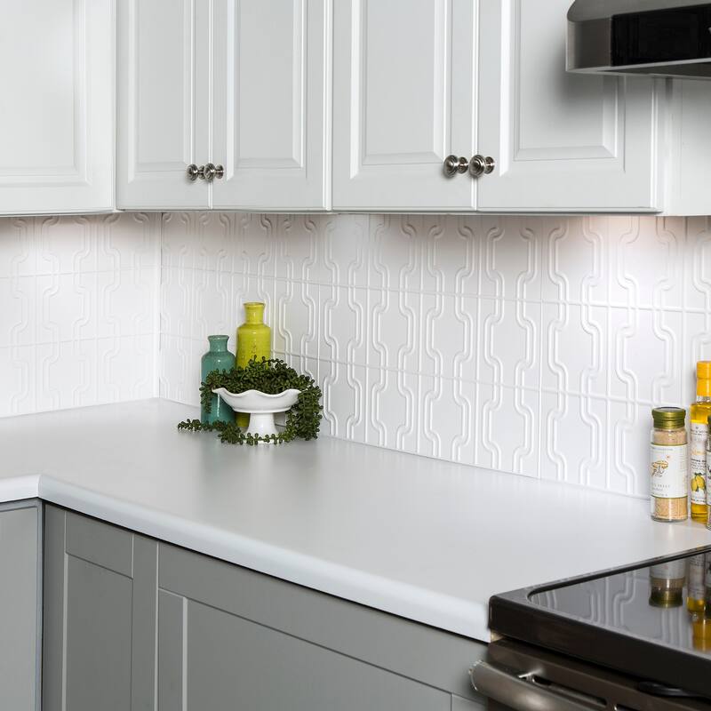 FASÄDE Chain Decorative Vinyl Backsplash Panel