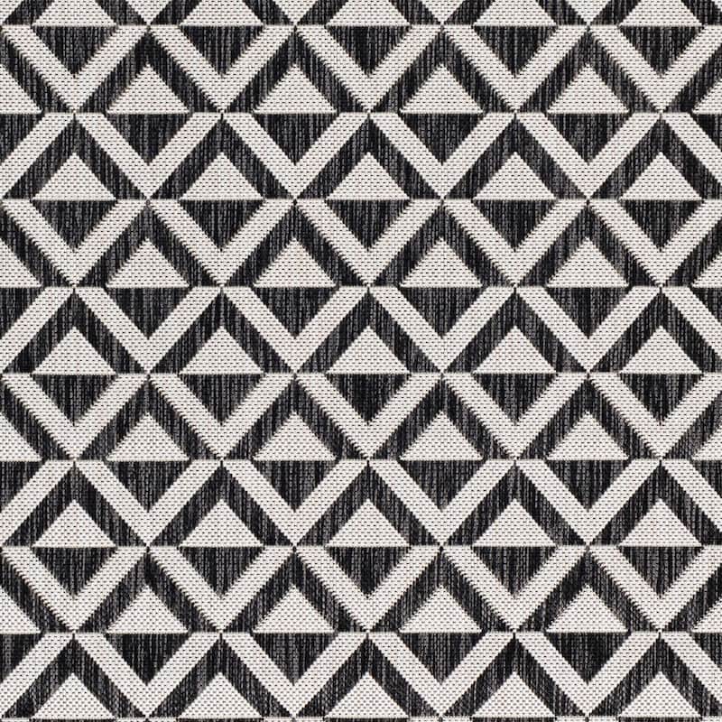 Livabliss Keller Indoor/ Outdoor Diamond Stripe Area Rug