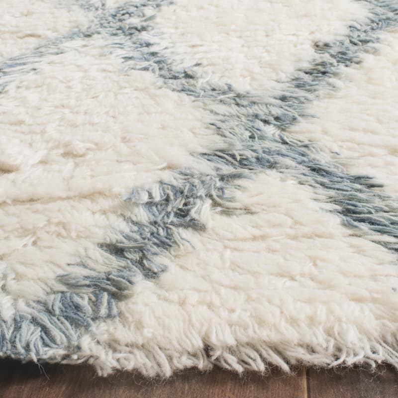 SAFAVIEH Hand-knotted Kenya Enke Southwestern Tribal Wool Rug