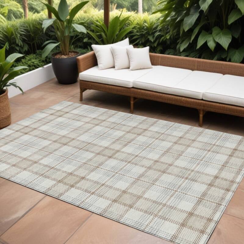 HomeRoots Plaid Transitional Rectangle Outdoor Rug - 9' X 12'
