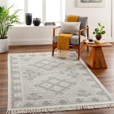Aryanna Traditional Area Rug