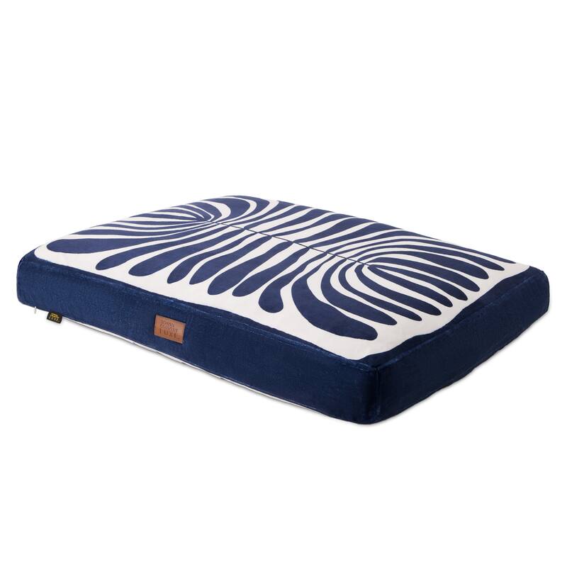 TOWN & COUNTRY LUXE CuddleTown Matisse Pillow Crate Mat Reversible Pet Bed Navy Blue for Large Dogs - L: 44"x34"x4" - Navy Blue