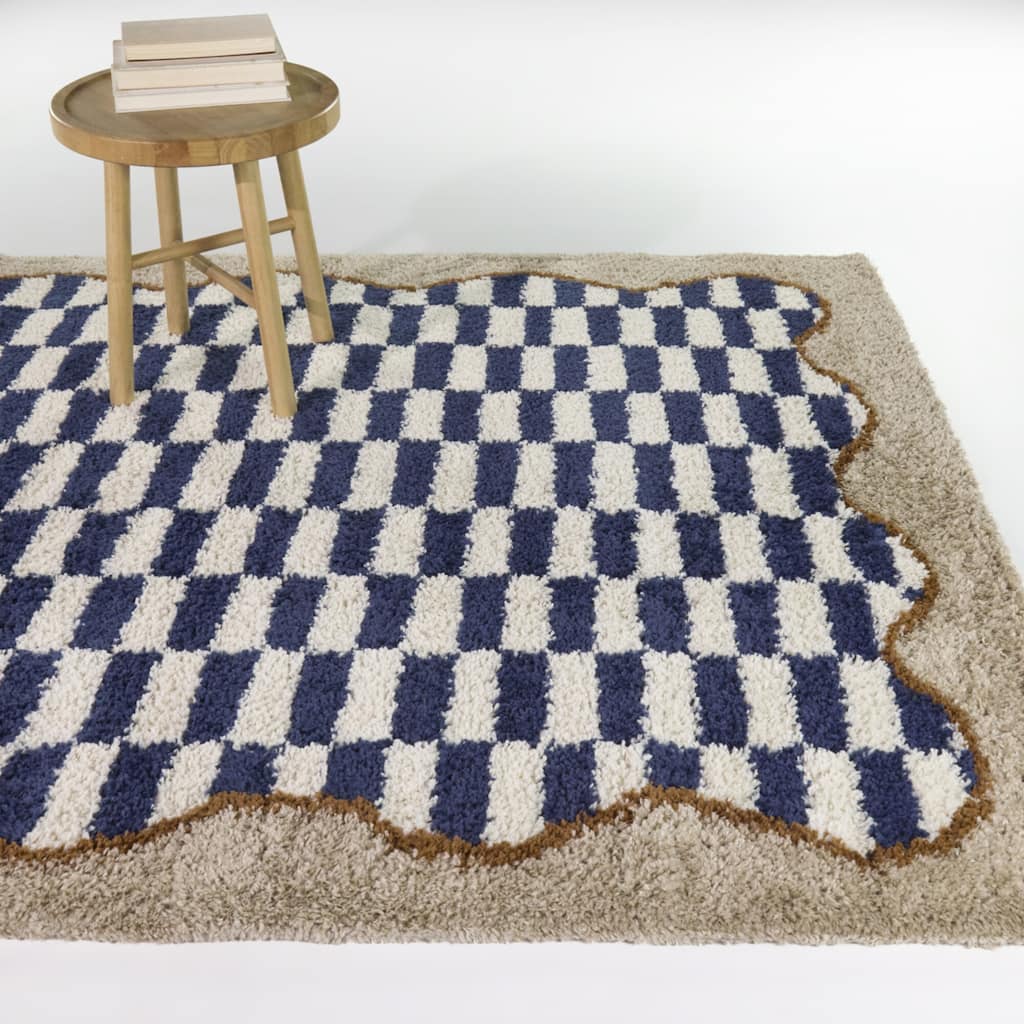 Timandra Checkered Scallop Border Area Rug
